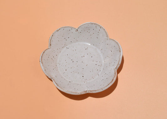 White Speckled Daisy Dish