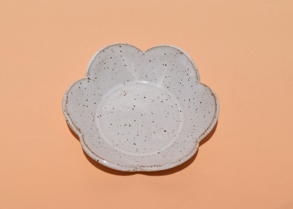 White Speckled Daisy Dish